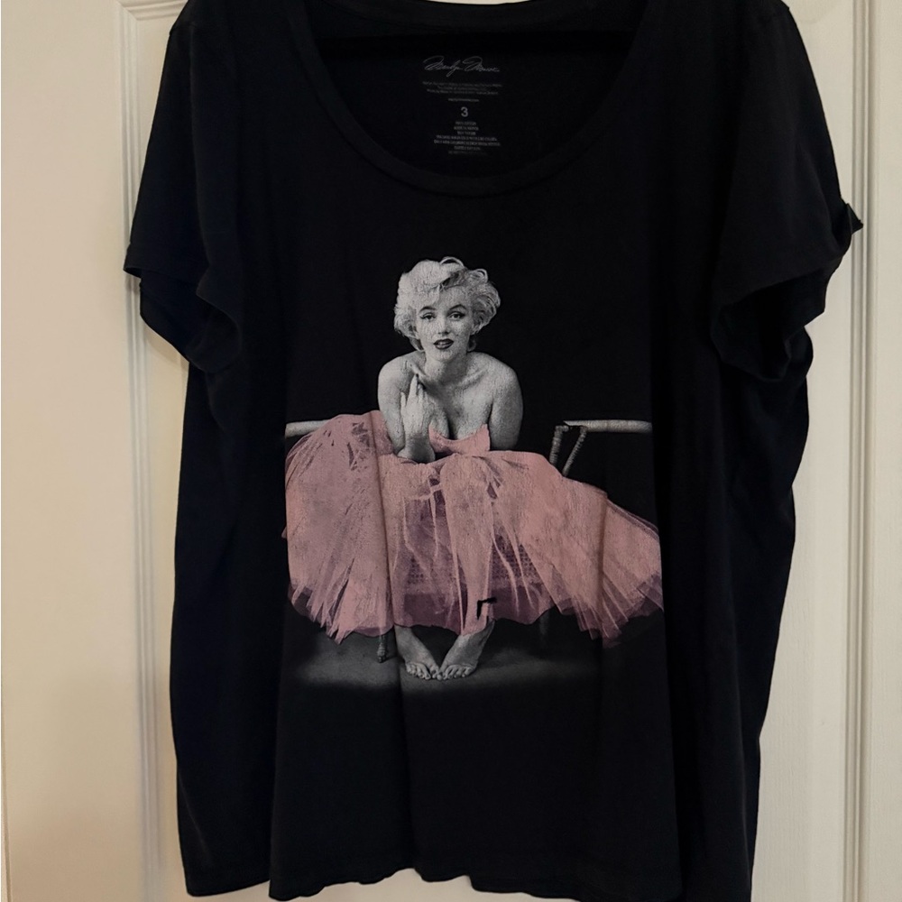 Torrid Marilyn Monroe Black Tee with Pink Graphic